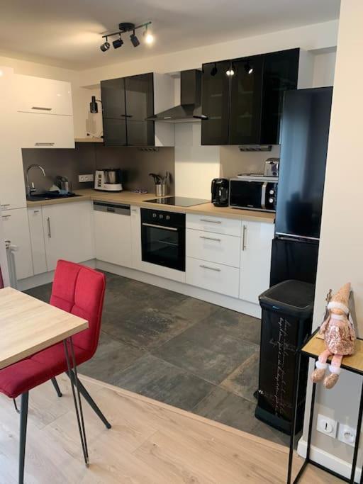 Vannes Plage Et Port - T2 Cosy Avec Terrasse Et Parking Exterior foto