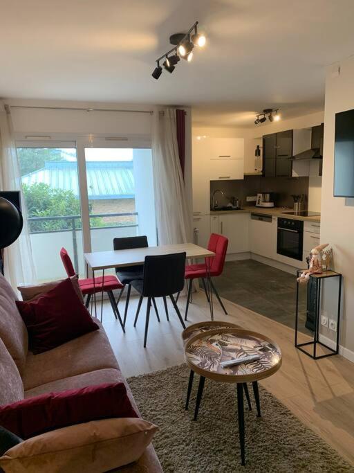 Vannes Plage Et Port - T2 Cosy Avec Terrasse Et Parking Exterior foto