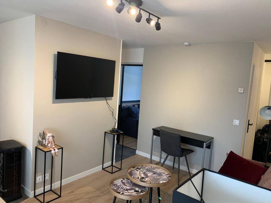 Vannes Plage Et Port - T2 Cosy Avec Terrasse Et Parking Exterior foto